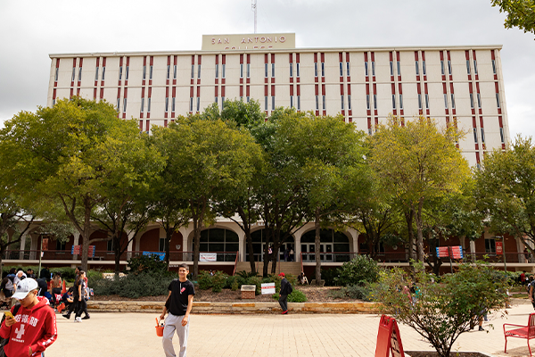 샌안토니오 대학 건물