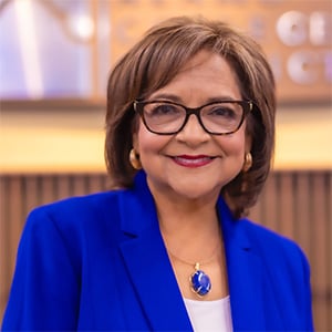 박사. 아델리나 실바