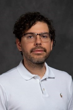 안소니 카마초.jpg