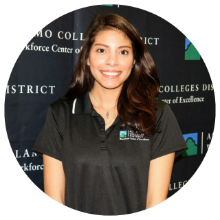 니나 레이바.png