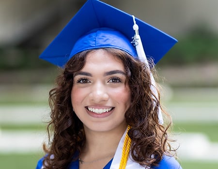 얼굴 사진: Aubriana Barrera