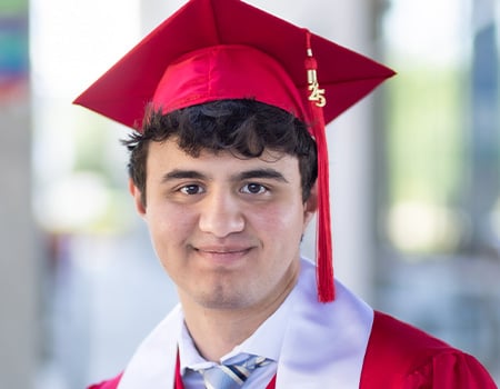 얼굴 사진: Michael Reichle