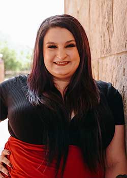 홈즈, 케이틀린