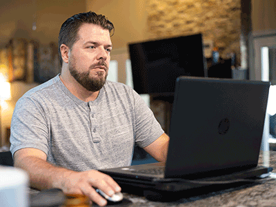 노트북에 있는 토토사이트 온라인 학생