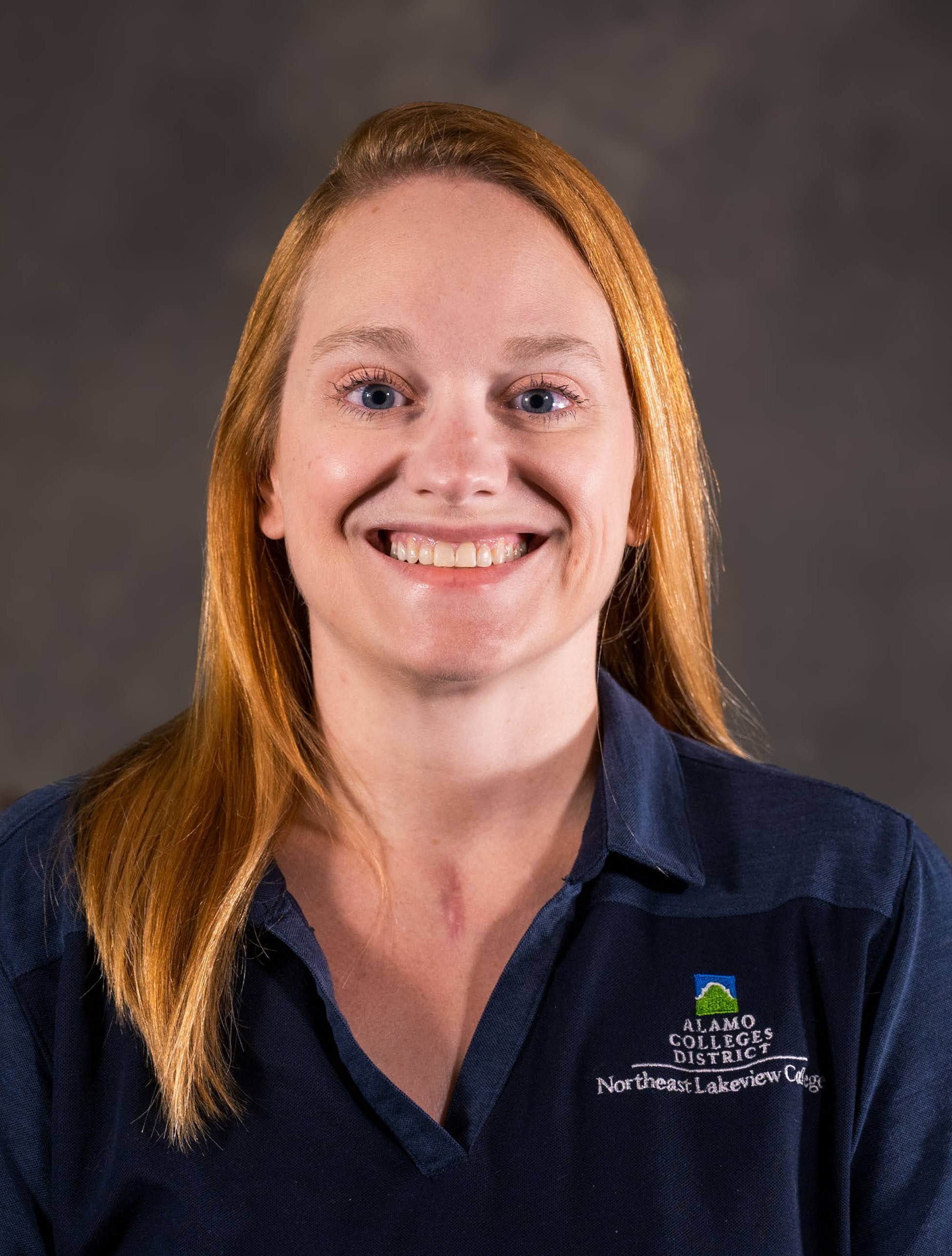 퀸테로, 제니퍼 박사