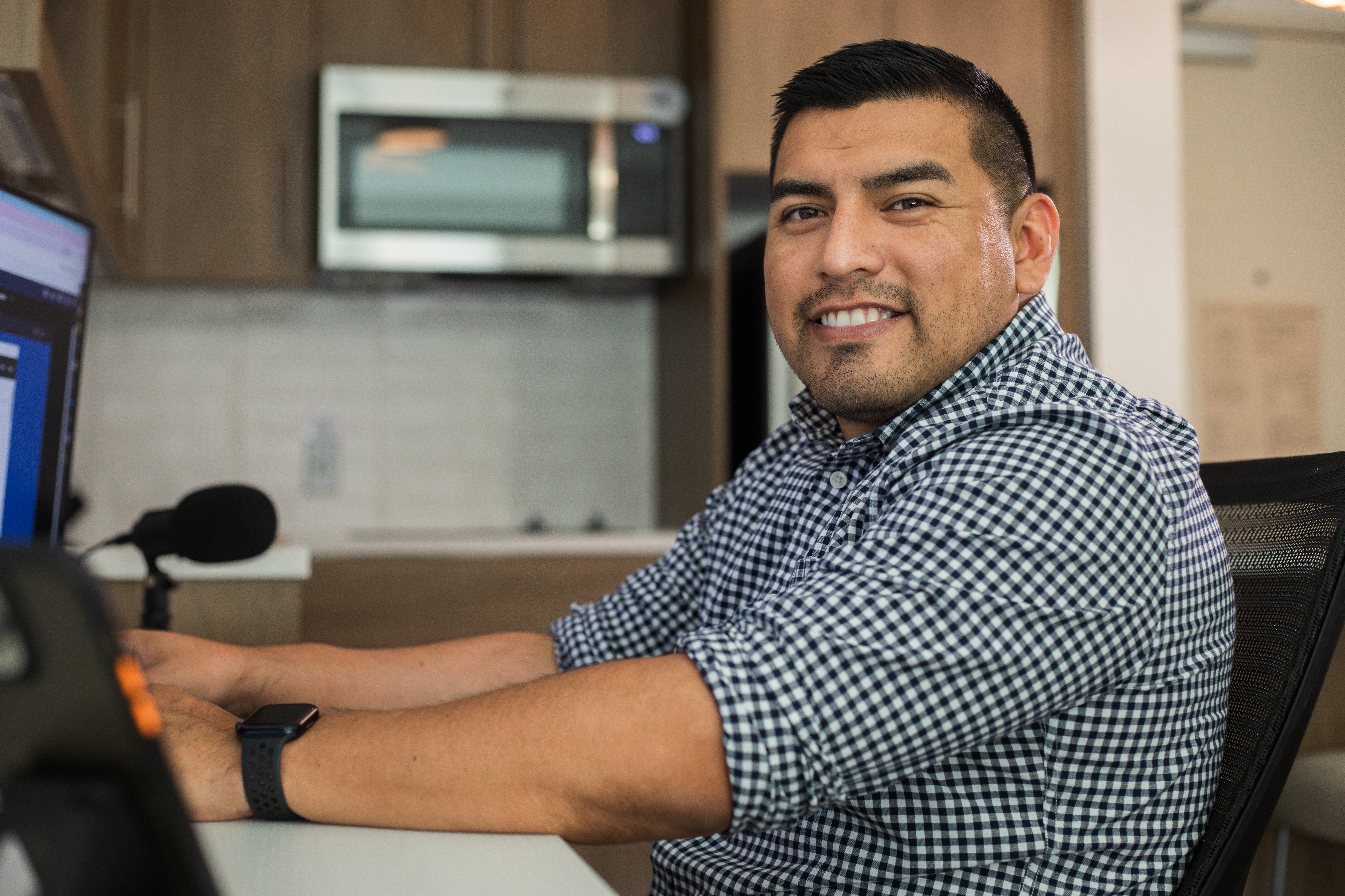 웃고 있는 토토사이트 학생의 사진