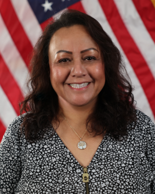 Rosemarie Moreno va 토토사이트 순위.png