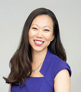 Ms. Robin Lund의 사진