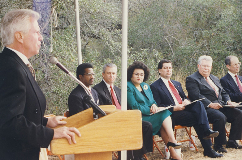 토토사이트추천 역사 : 1995