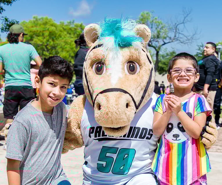 Pac Educate South 노출 그래픽